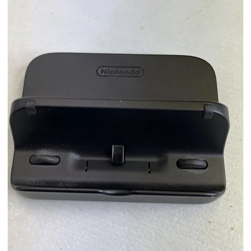 Wii Nintendo WUP-014 Black Handheld Game Pad Controller Charger Cradle Dock